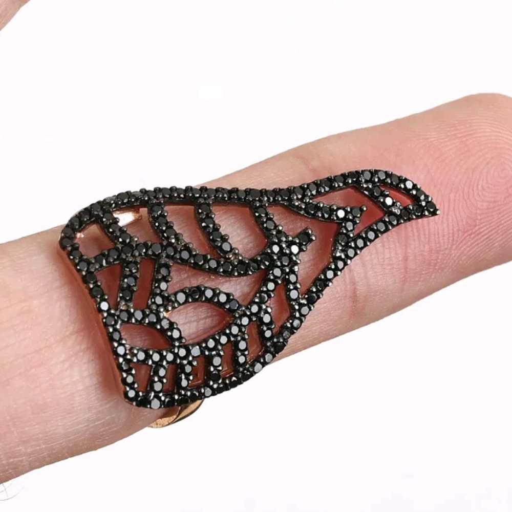 Black Onyx feather gold ring